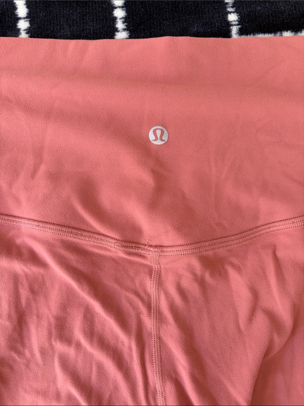 Lululemon Pink/Coral Leggings & Green Lululemon Bag